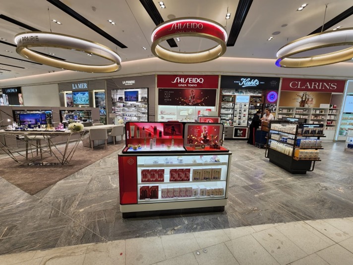 Custom shopfitter and shop remodeling